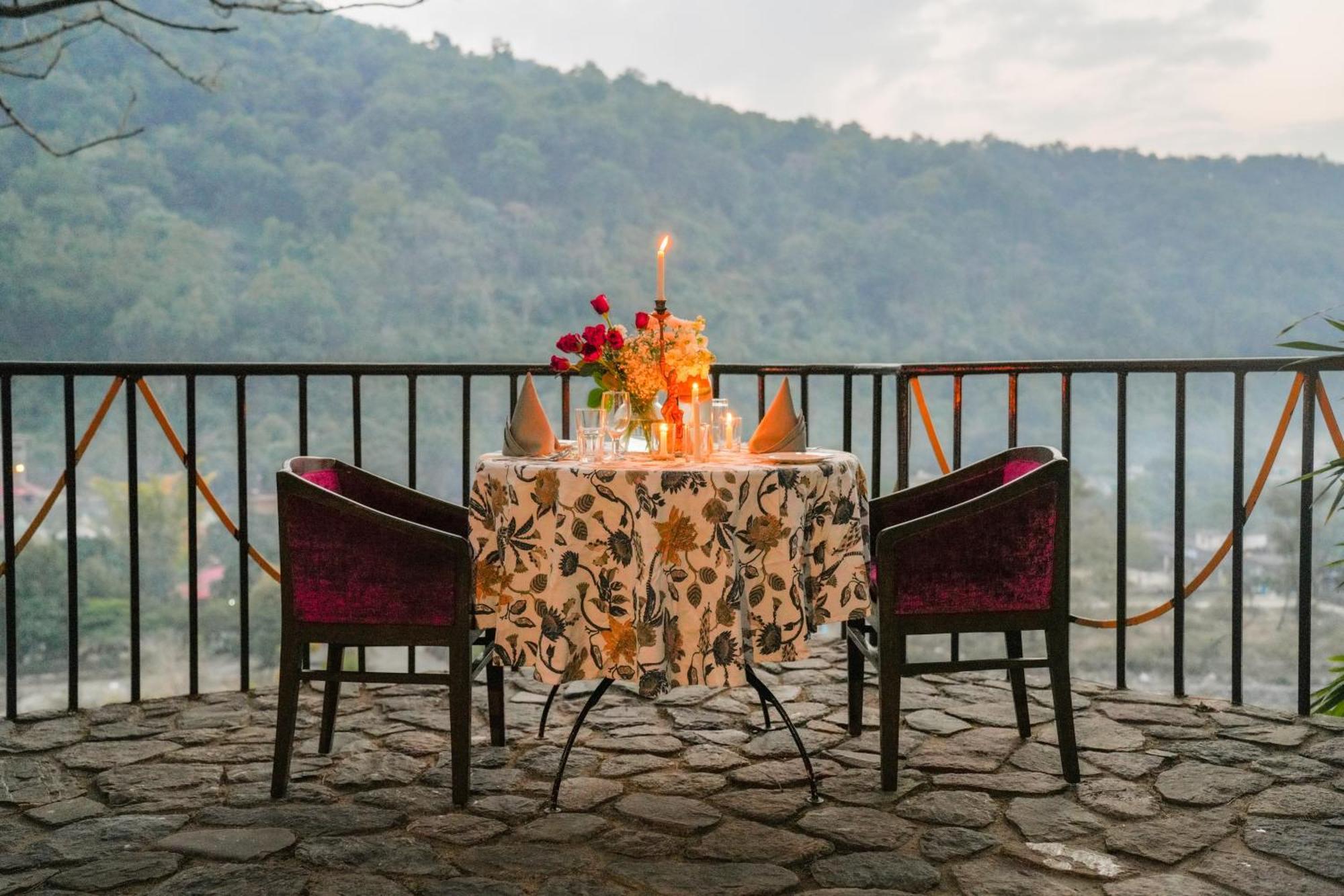 The Den Corbett Resort Chilkiya Range Exterior photo