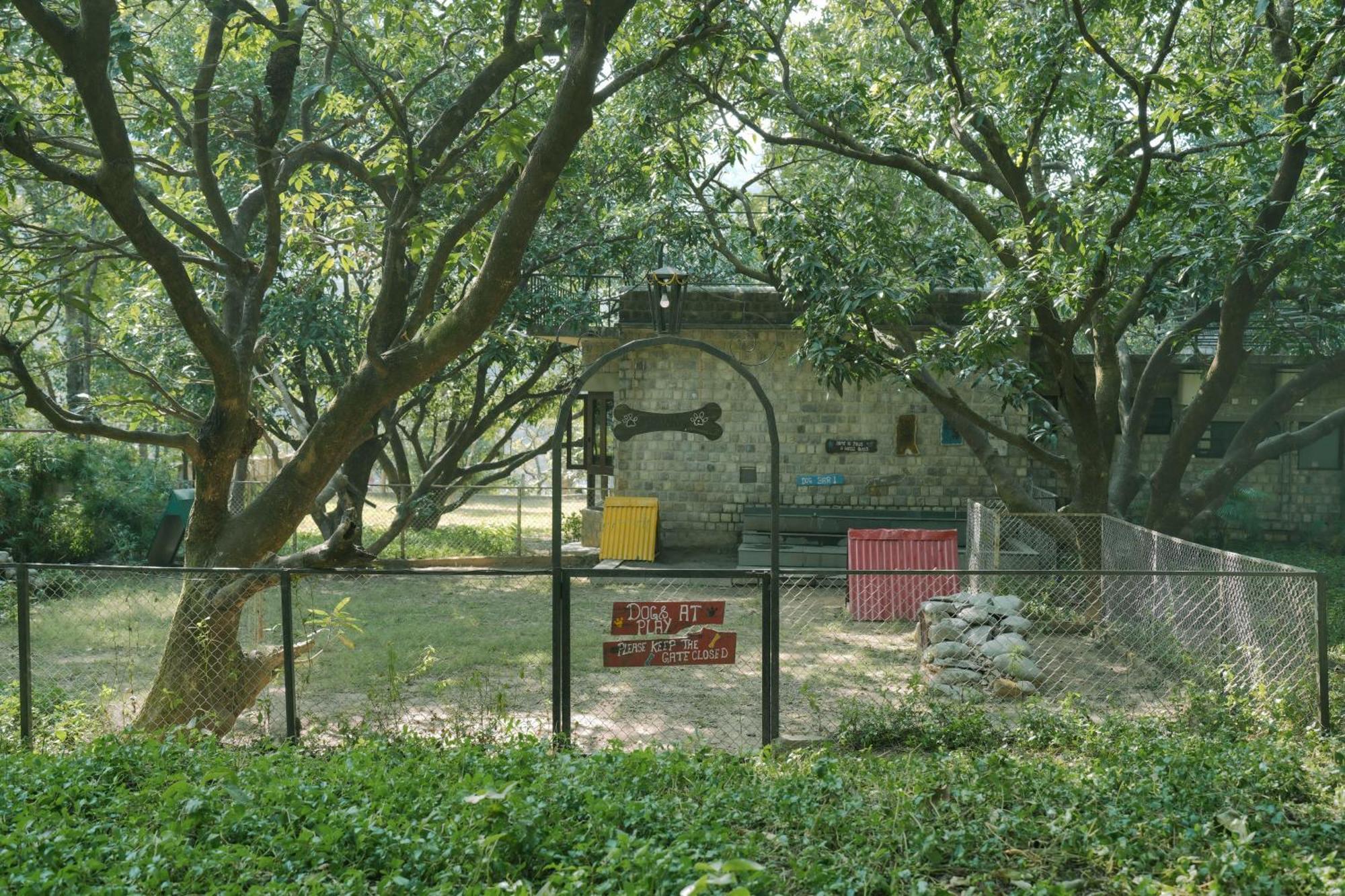 The Den Corbett Resort Chilkiya Range Exterior photo