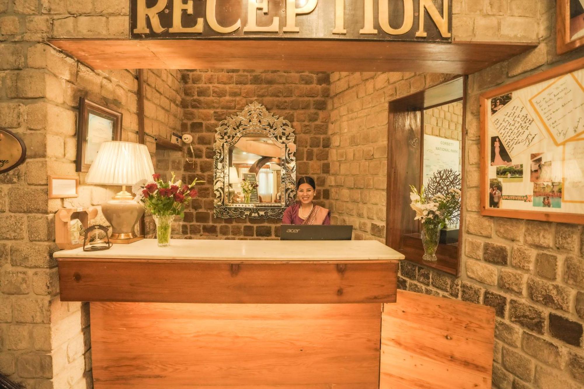 The Den Corbett Resort Chilkiya Range Exterior photo