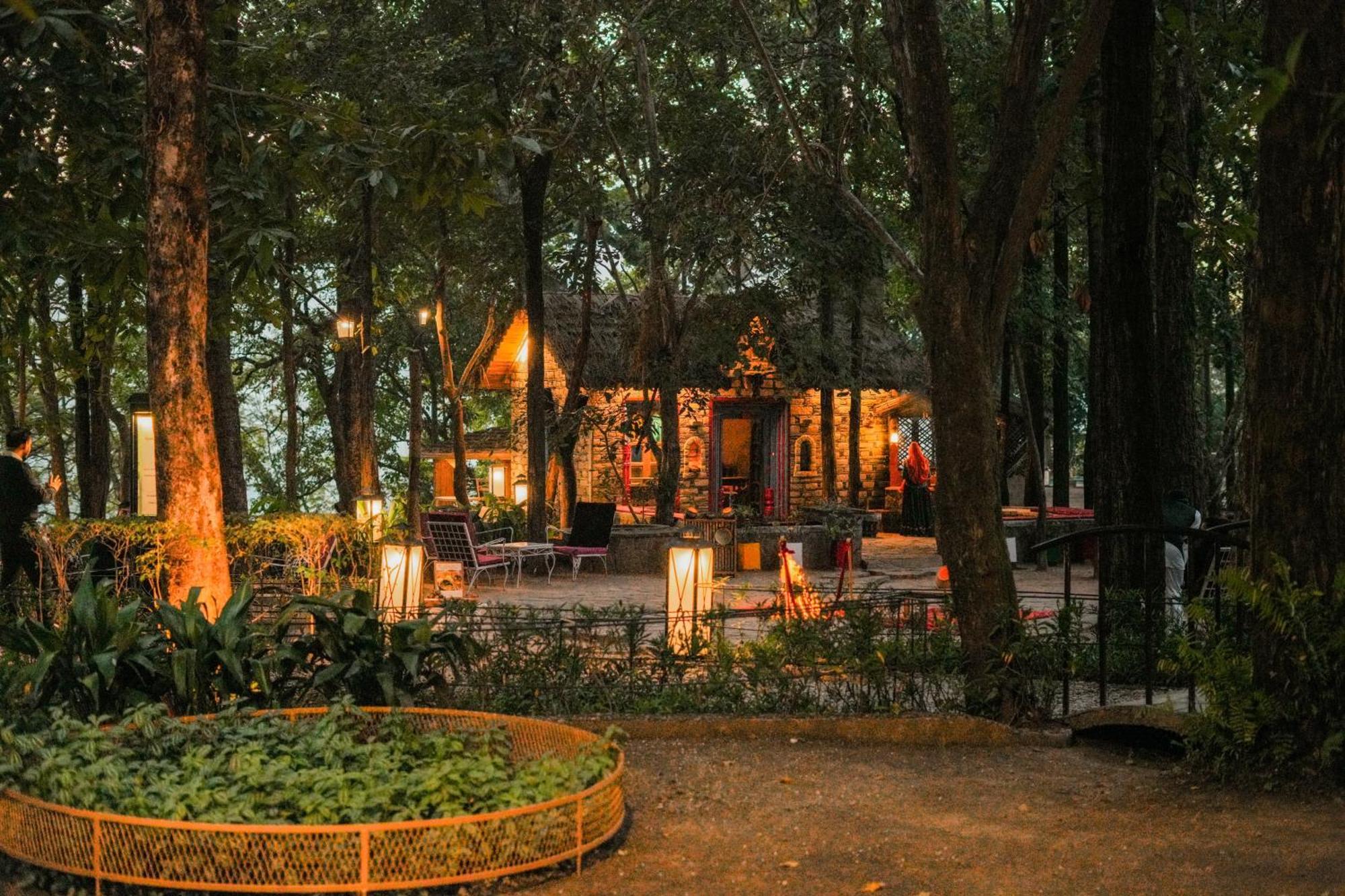 The Den Corbett Resort Chilkiya Range Exterior photo