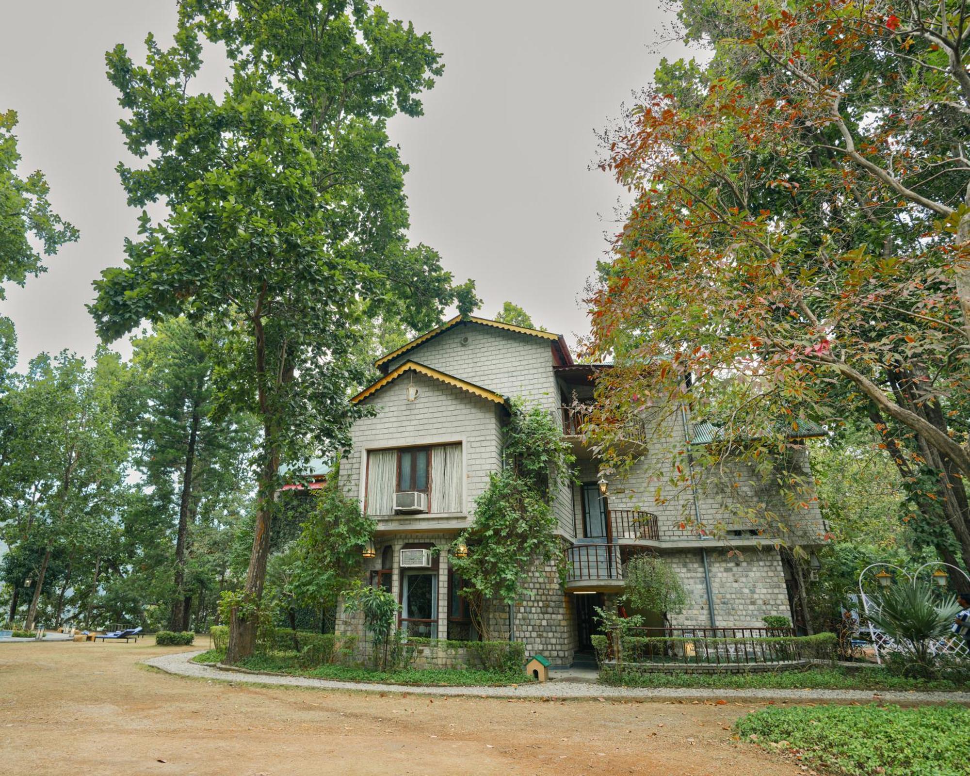 The Den Corbett Resort Chilkiya Range Exterior photo